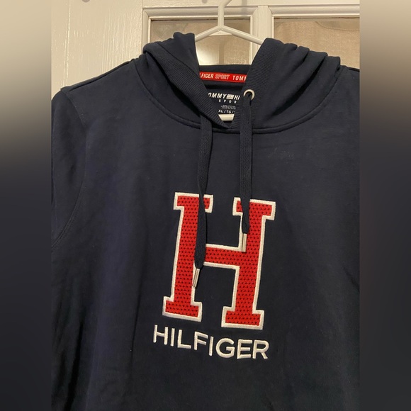 Tommy Hilfiger navy logo pullover hoodie NWT - Picture 2 of 6